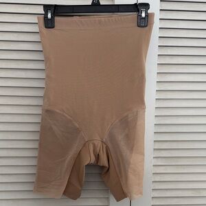Honeylove Superpower Shapewear Shorts in Sand Size M